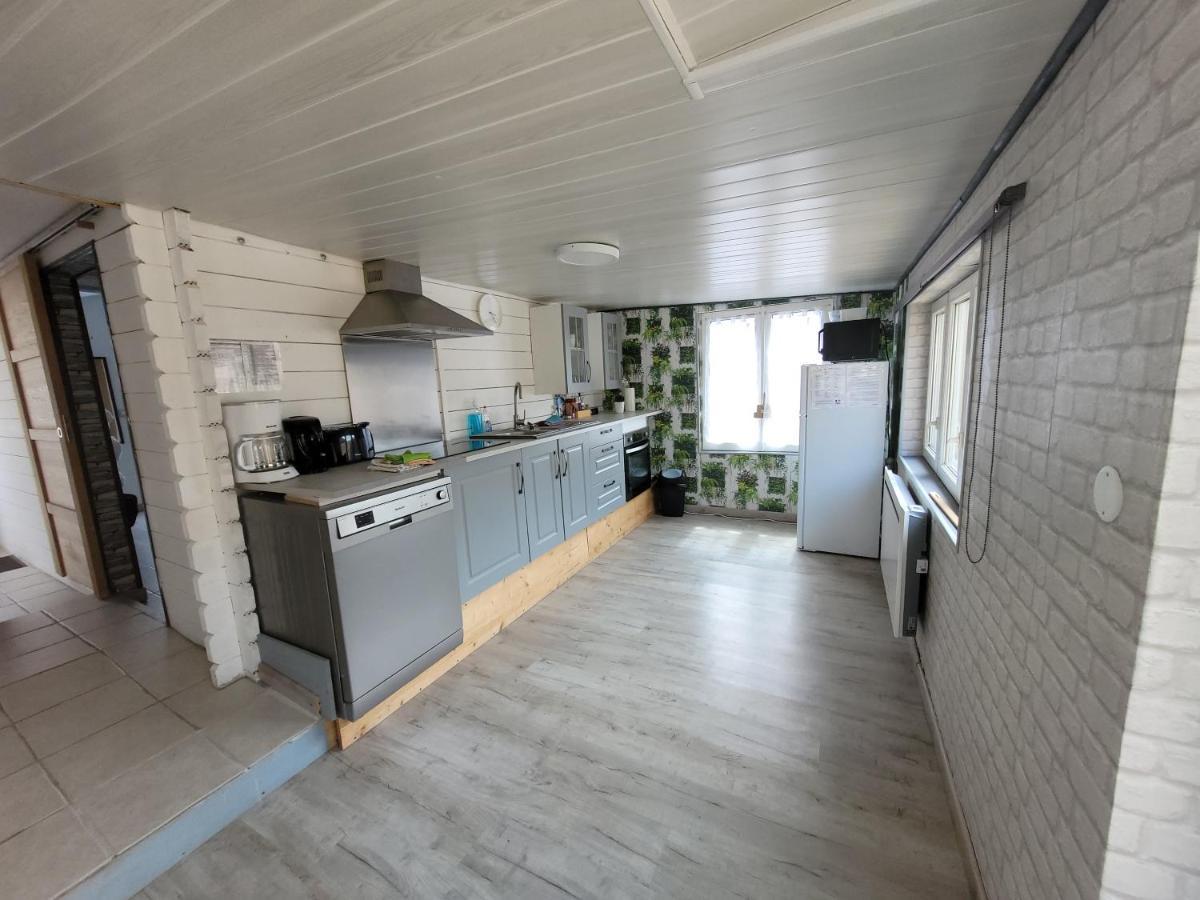 Beau Chalet 6 Personnes Avec Jacuzzi Tilly-sur-Seulles Exterior photo